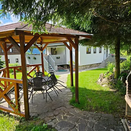 Prazdninova Na Horach Holiday home *